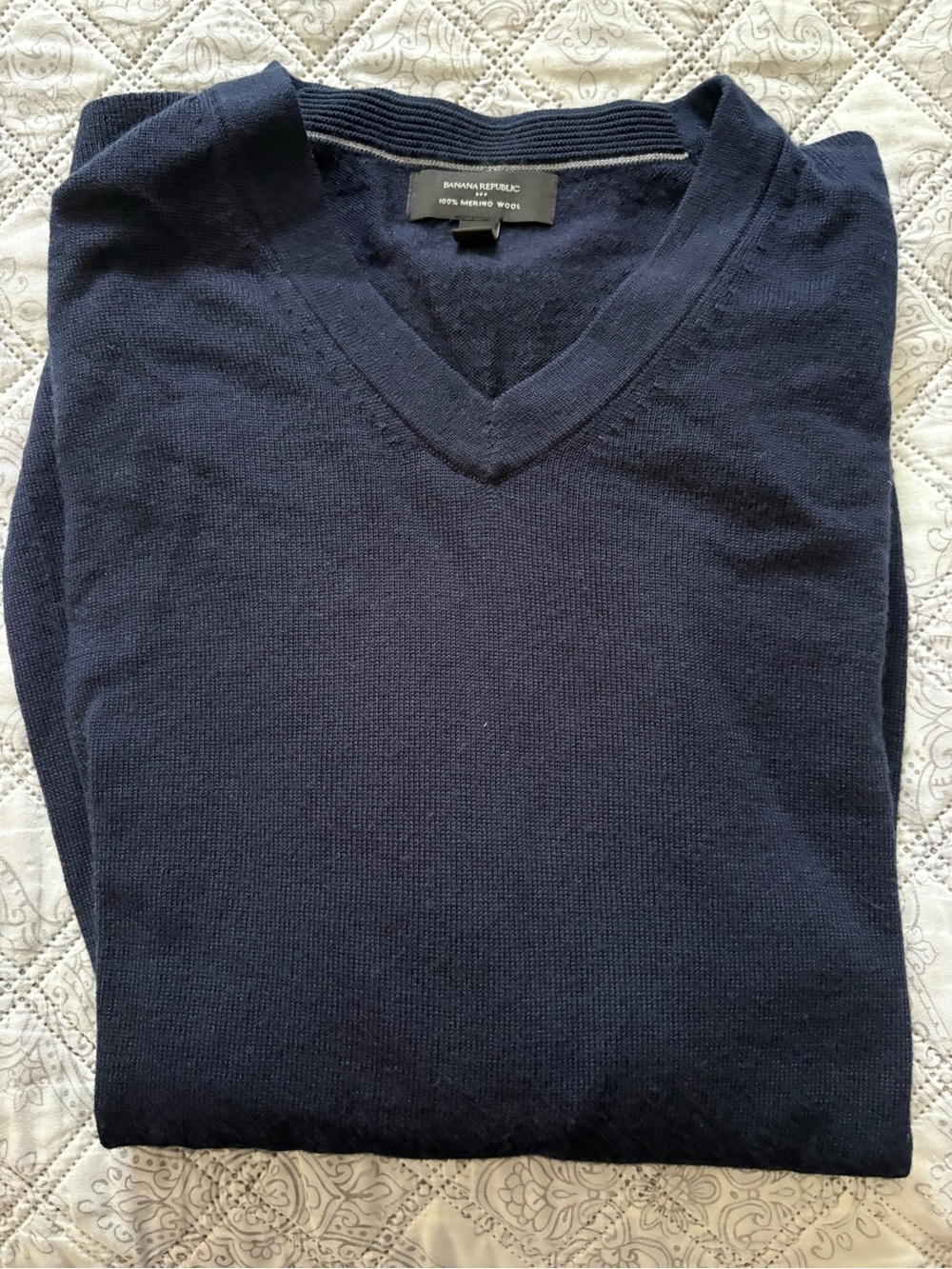 Banana Republic Men's Navy V-Neck Sweater XL 100% Merino Wool